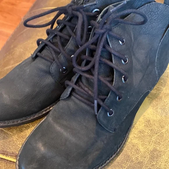 Sam Edelman black leather lace up ankle boots - Picture 3 of 6